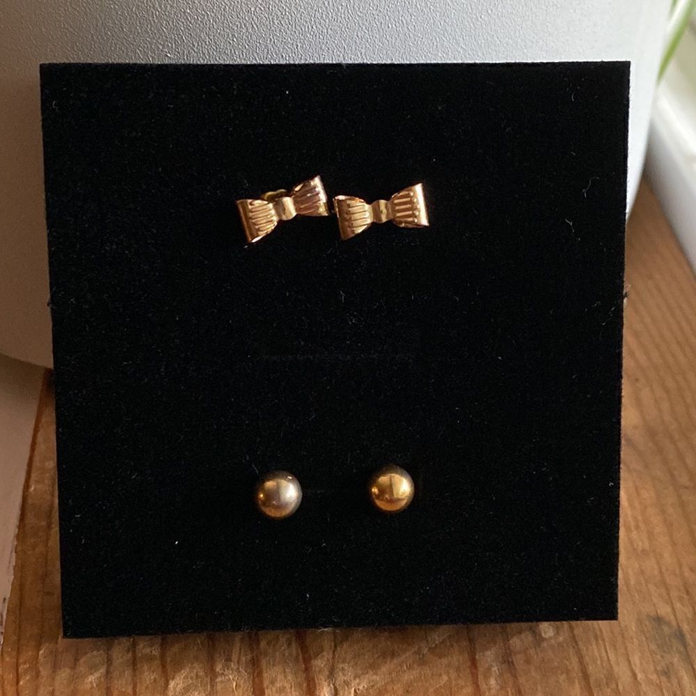 💛 Gold Plated Bow & Ball Earring Set